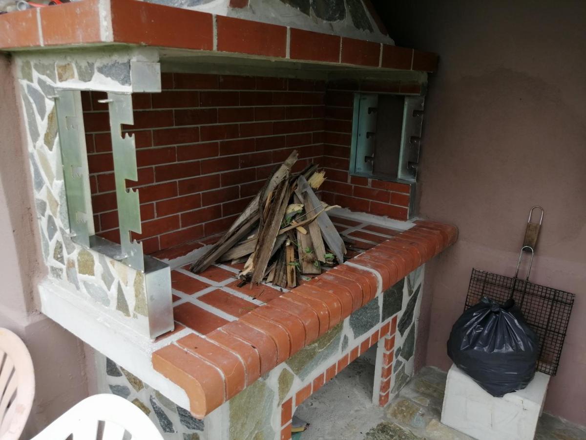 Ο Ακλόνητος Aparthotel Nea Mesagkala Exterior photo