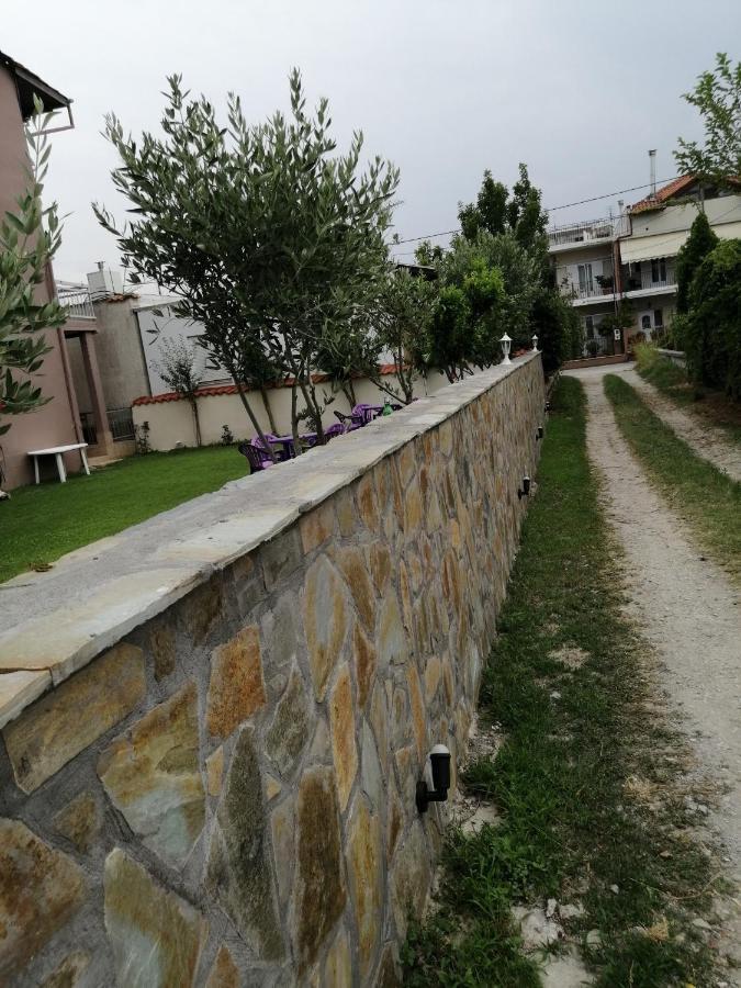 Ο Ακλόνητος Aparthotel Nea Mesagkala Exterior photo